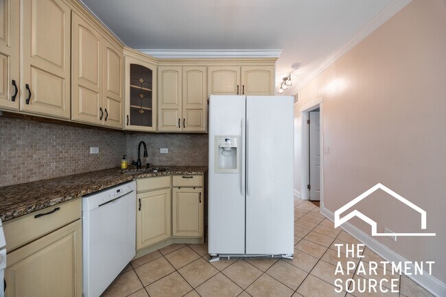 Foto del edificio - 3055 N Kimball Ave