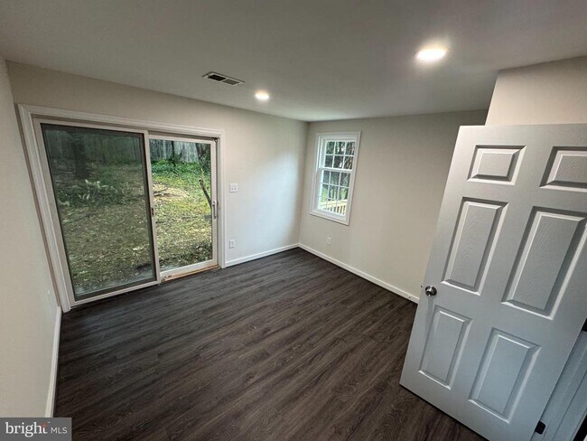 Foto del edificio - 7514 Fisher Dr