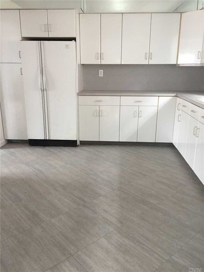 Building Photo - 1829 Stuart St