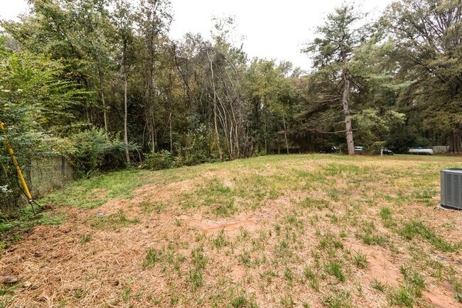 Building Photo - Beautiful 3BD/2.5BA Duplex Home!