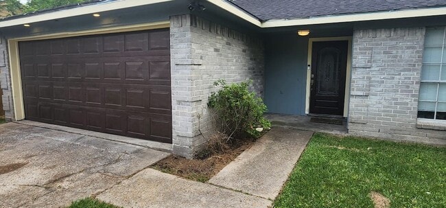 Building Photo - 23431 Dew Wood Ln
