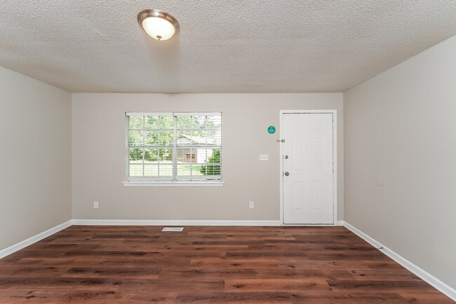 Building Photo - 1684 Brewster Rd