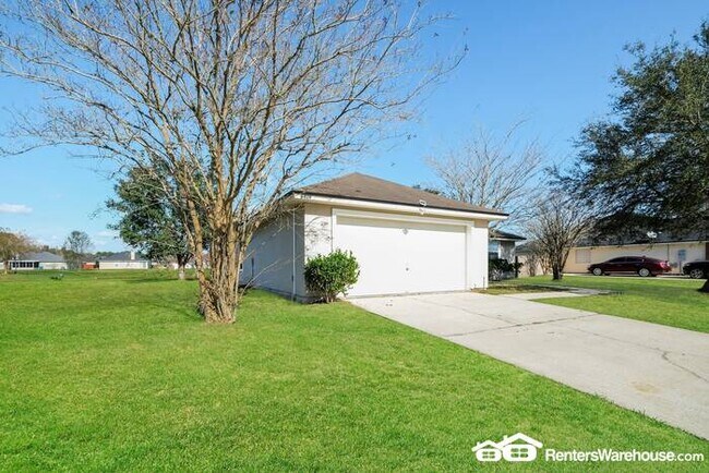 Building Photo - Reduced!