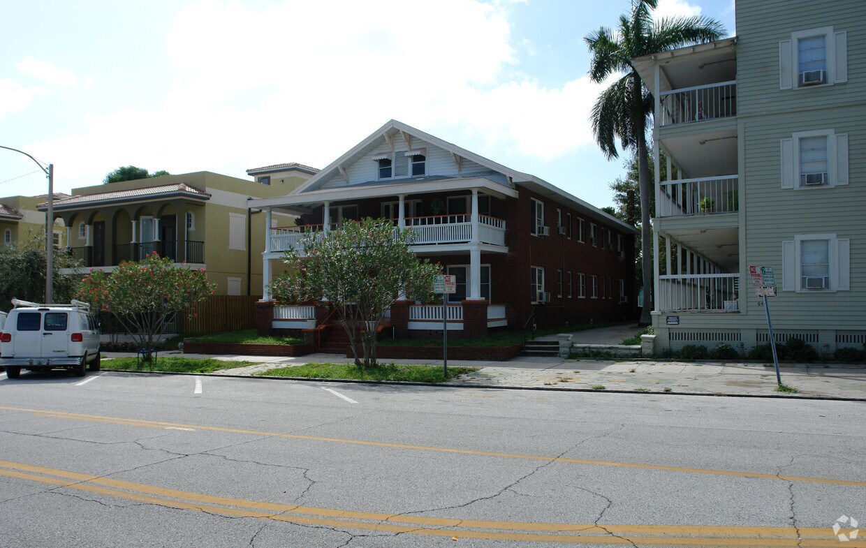 Primary Photo - 638 3rd Ave S