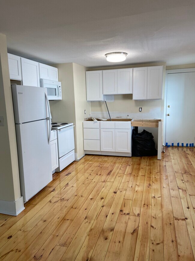 Kitchen under reno - 842 State St