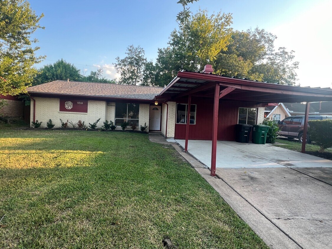 Foto principal - 5310 Grace Point Ln