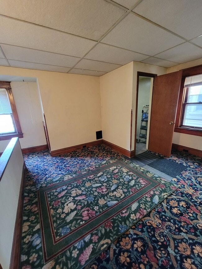 Building Photo - 1107 Maple St