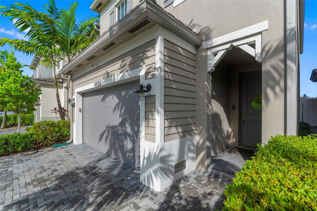 Building Photo - 4920 NW 48th Terrace