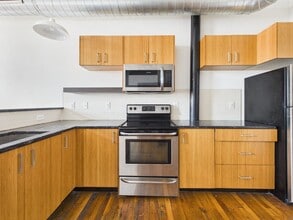 Interior Photo - 1322 W Broad St
