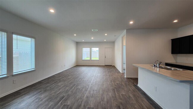 Building Photo - 23207 Teakwood Hills Dr