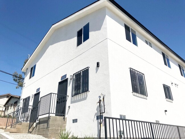 Photo - 410 Sloat St Apartment