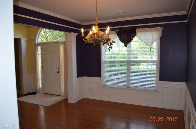 Building Photo - 5665 Oxborough Way