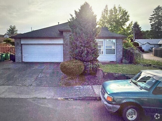 Building Photo - 3403 NE 149th Ave