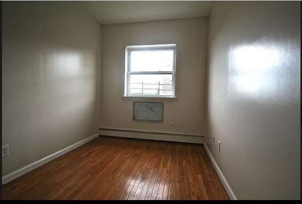 Foto del edificio - 910 Rogers Ave