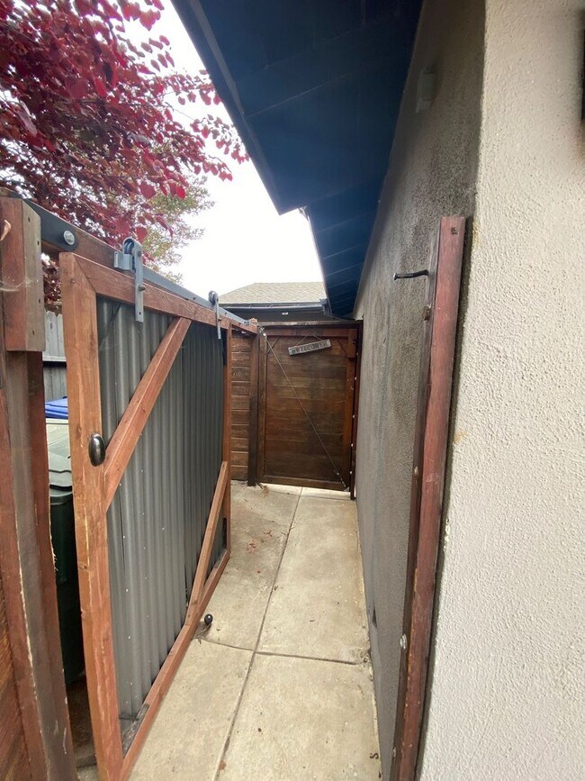 Foto del edificio - Beautiful ADU in back house in Camarillo