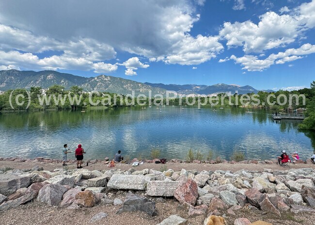 Foto del edificio - 3474 Oak Creek Dr W