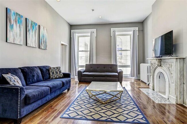 Foto del edificio - 243 Montgomery St