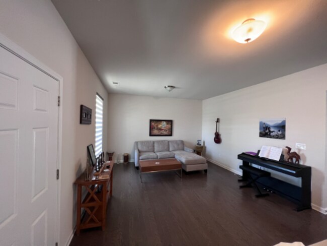 Building Photo - 108 Barberry Dr