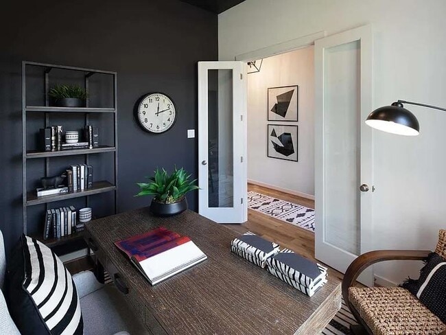 Building Photo - 2516 Carretera Dr