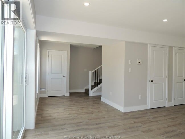 Photo du bâtiment - 3933 Woodward Blvd