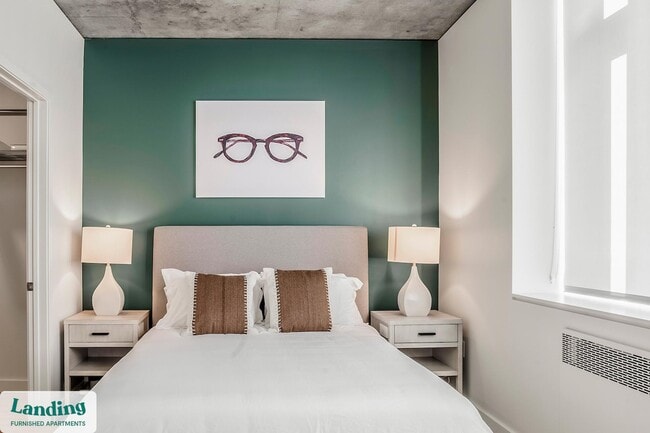 Building Photo - 2705 N Rancho Dr