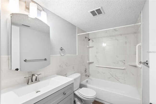 Foto del edificio - ST PETE APARTMENT FOR RENT!!