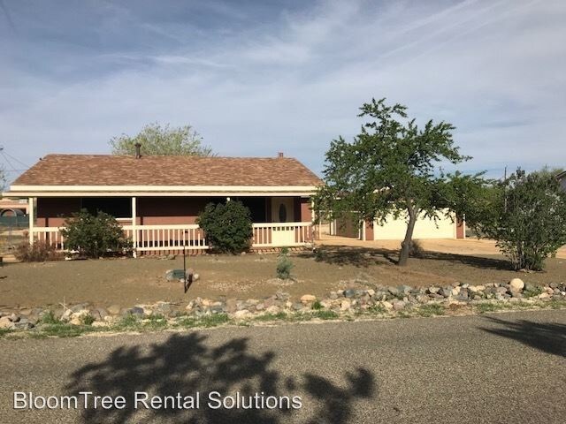 Primary Photo - 3120 N Pine View Dr