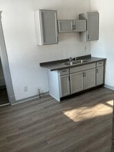 Building Photo - 9904 Manor Ave