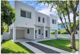 Building Photo - 315 NW 34th Ave