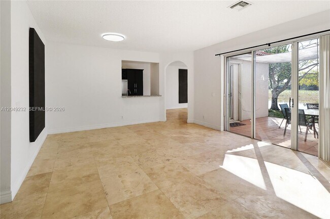 Foto del edificio - 13212 NW 8th St