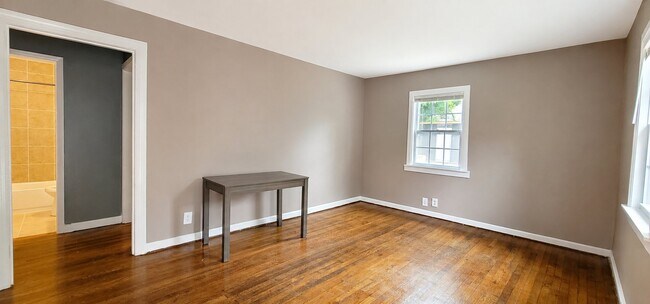 Foto del edificio - 1401 Oak St