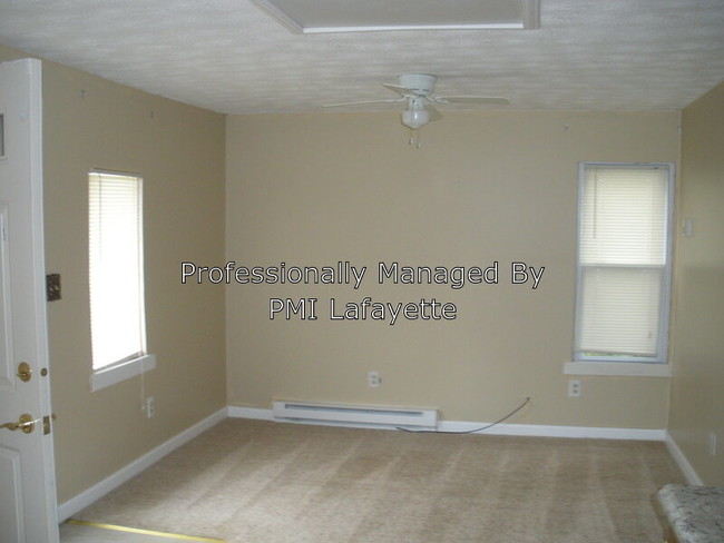 Foto del edificio - 656 N Columbia St