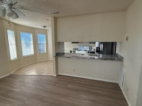 Building Photo - 2106 Kirksey Dr