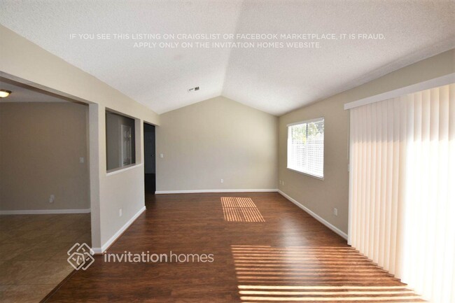 Building Photo - 1336 Ferrari Ct