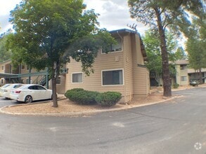 Building Photo - 3200 S Litzler Dr