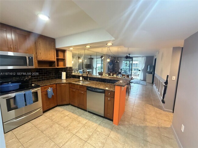 Building Photo - 896 N Federal Hwy