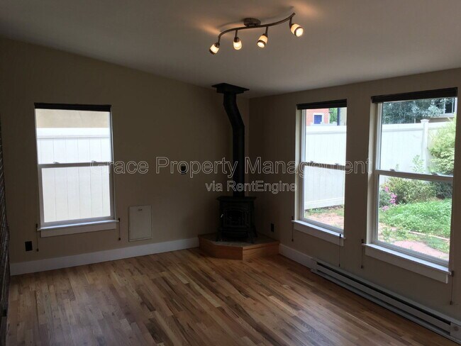 Foto del edificio - 540 S Emerson St