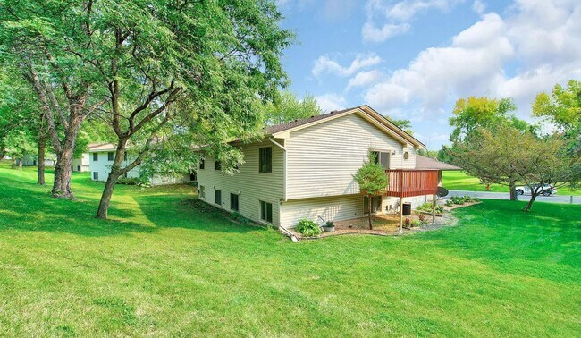 Foto del edificio - 880 Pontiac Ln