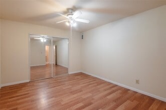 Building Photo - 138 Summer Pl