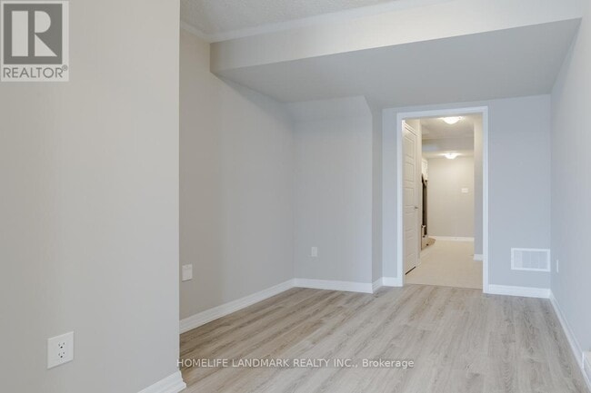 Building Photo - 125 Toucan Trail