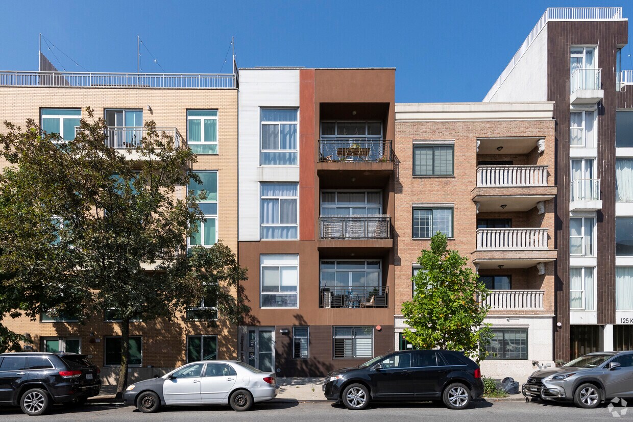 Foto principal - 121 Kingsland Ave
