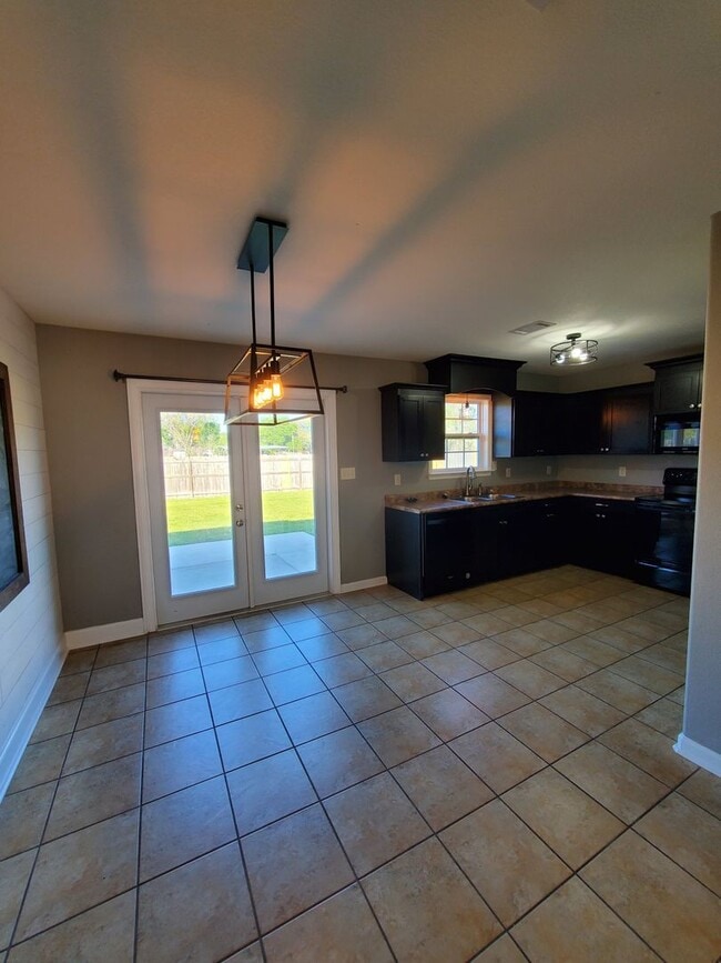 Building Photo - Charming 3-Bedroom Home in Valdosta, GA - Perfect for You and Your Furry Friends!