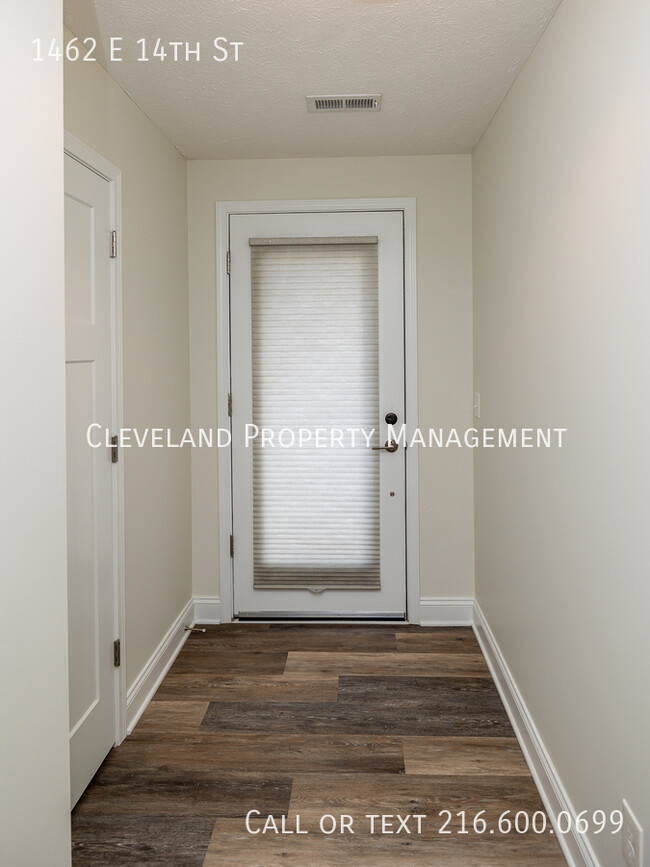 Building Photo - Modern Downtown Cleveland Townhome