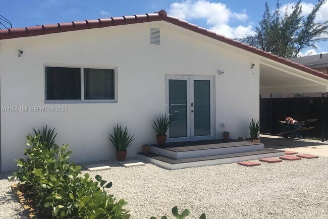 Foto del edificio - 350 NW 50th St