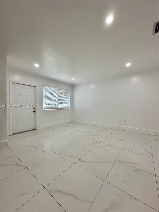 Foto del edificio - 62 NE 78th St