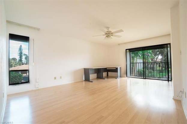 Foto del edificio - 576 Retreat Dr