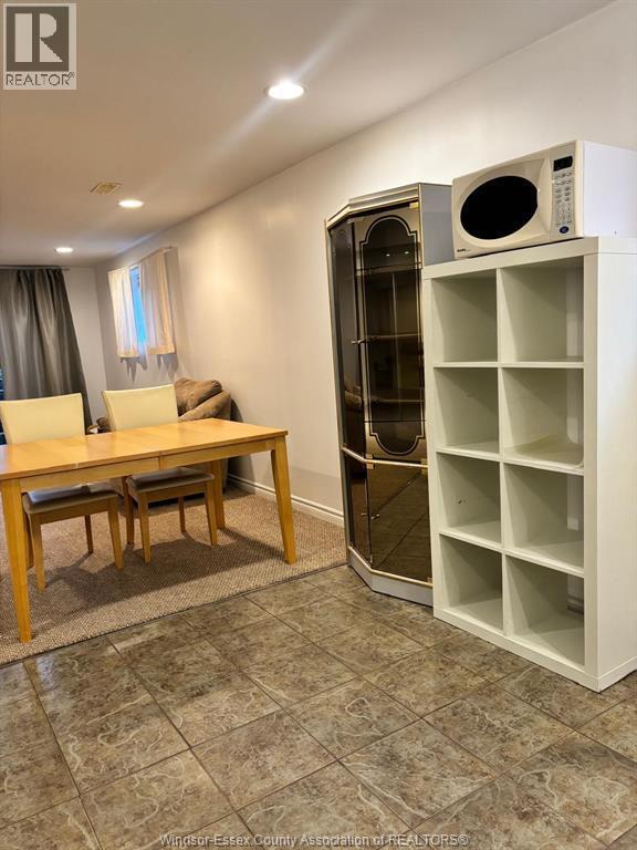 Building Photo - 1535 Vollans St