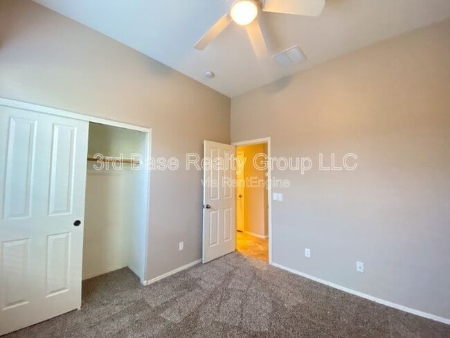 Building Photo - 4442 N Jackson Ct