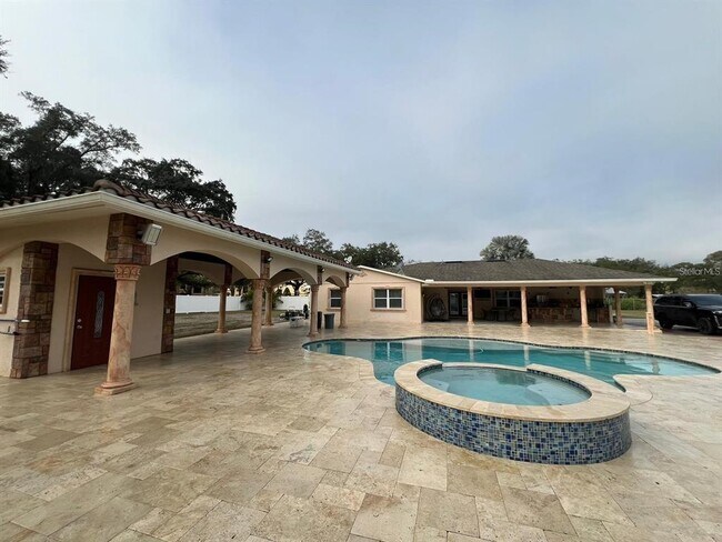 Foto del edificio - 5602 Joyner Rd