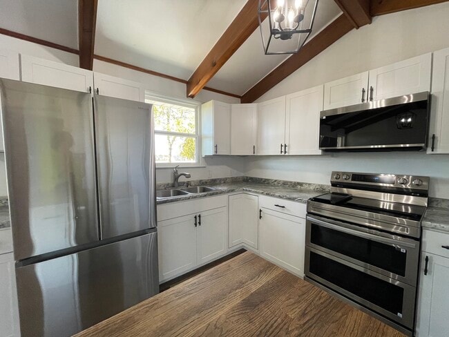 Building Photo - 512 Taryton Dr